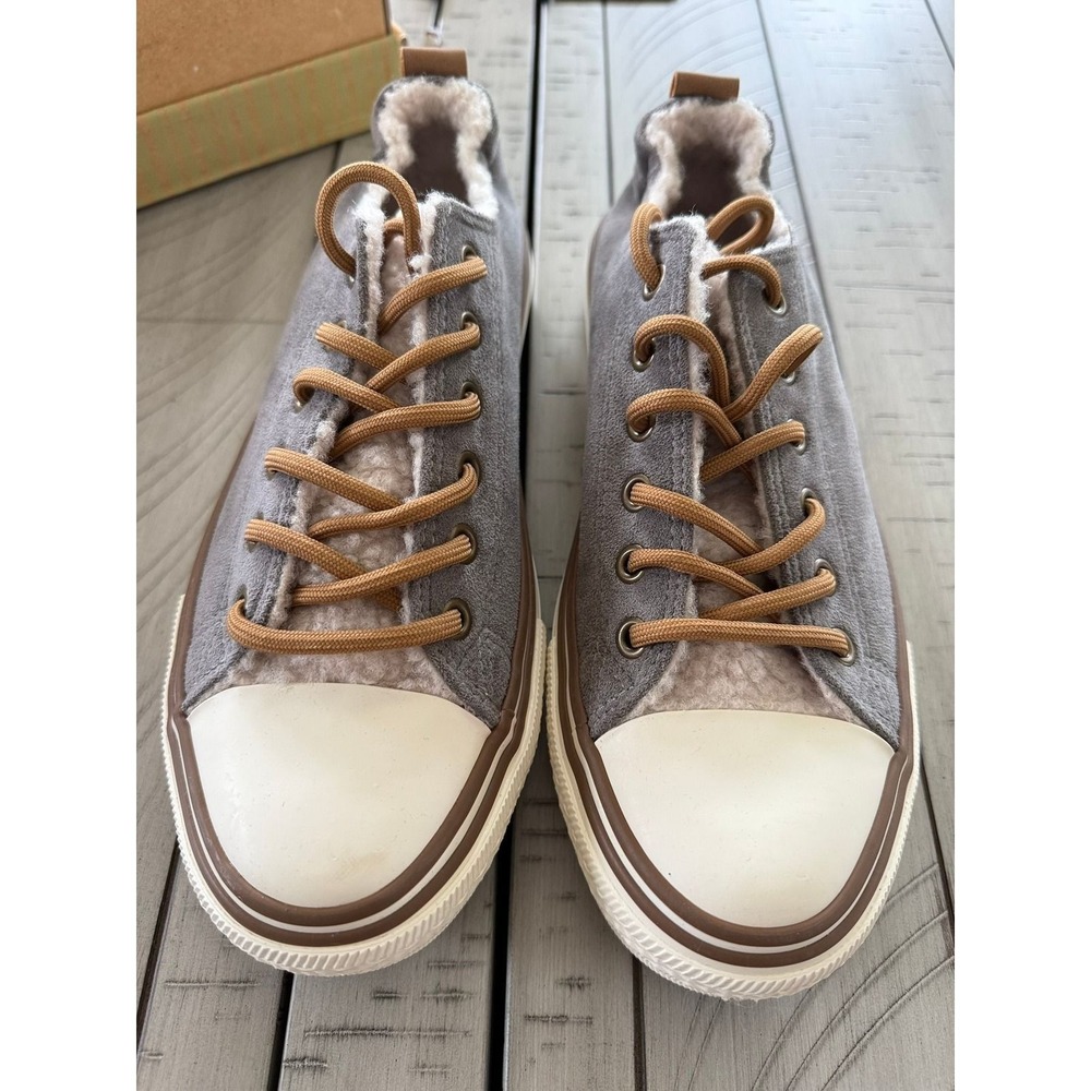 C- 005- Very G Womens Grey Faux Suede Sherpa Lined Lace Up Sneakers  Size 9
